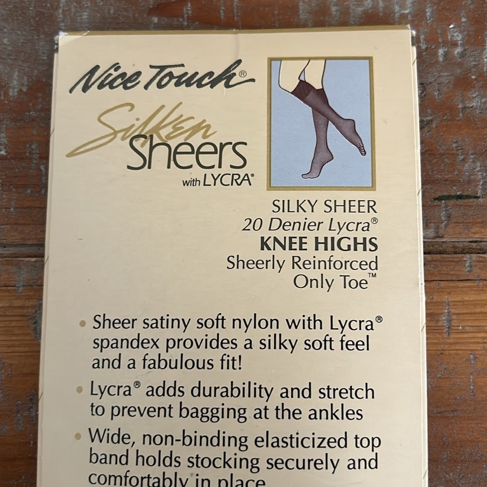 Knee Highs NICE TOUCH Lycra SILKY SHEERS White Regular Vintage Sears Unopened - Picture 5 of 5